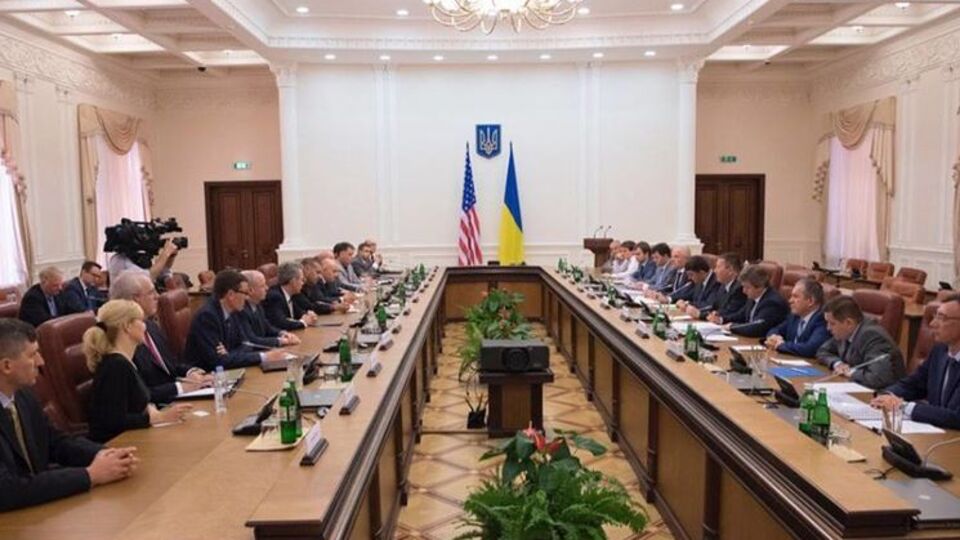 Украинское правительство решило в 2017 году увеличить единоразовую помощь семьям погибших и пострадавших на Евромайдане