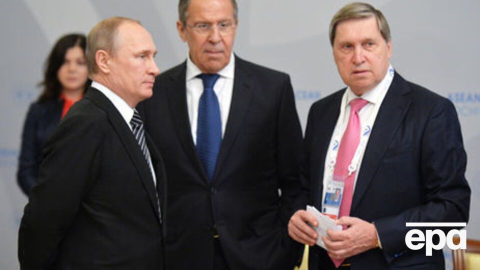 Ушаков (крайній праворуч) назвав загострення в Авдіївці "провокацією" Києва