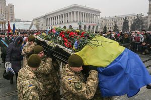 В Киеве попрощались с погибшими украинским бойцами