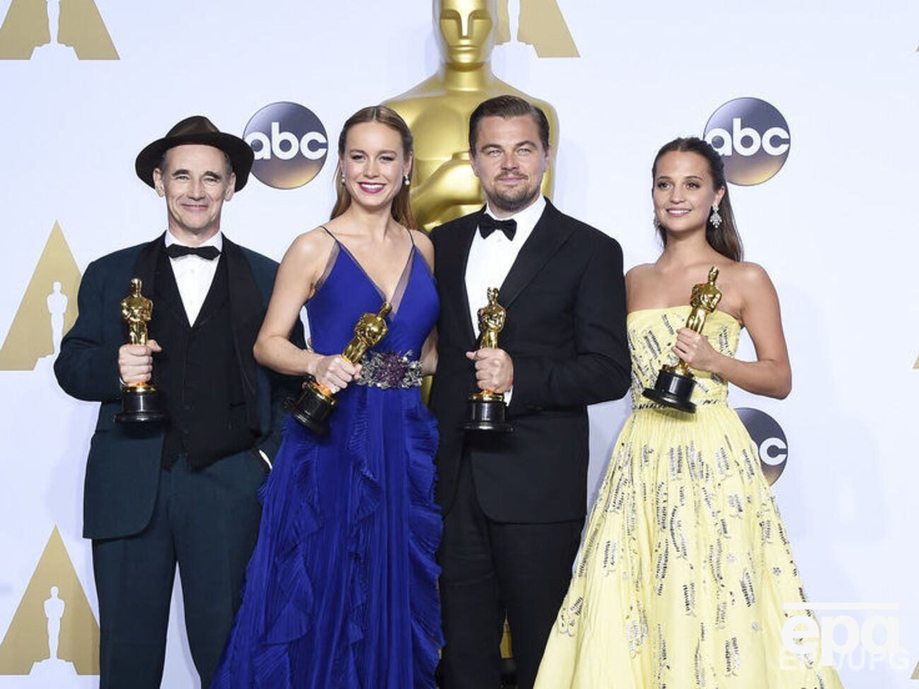 Марк Райлэнс, Бри Ларсон,&nbsp;Леонардо ДиКаприо и Алисия Виккандер примут участие в 89-й церемонии вручения премии "Оскар"