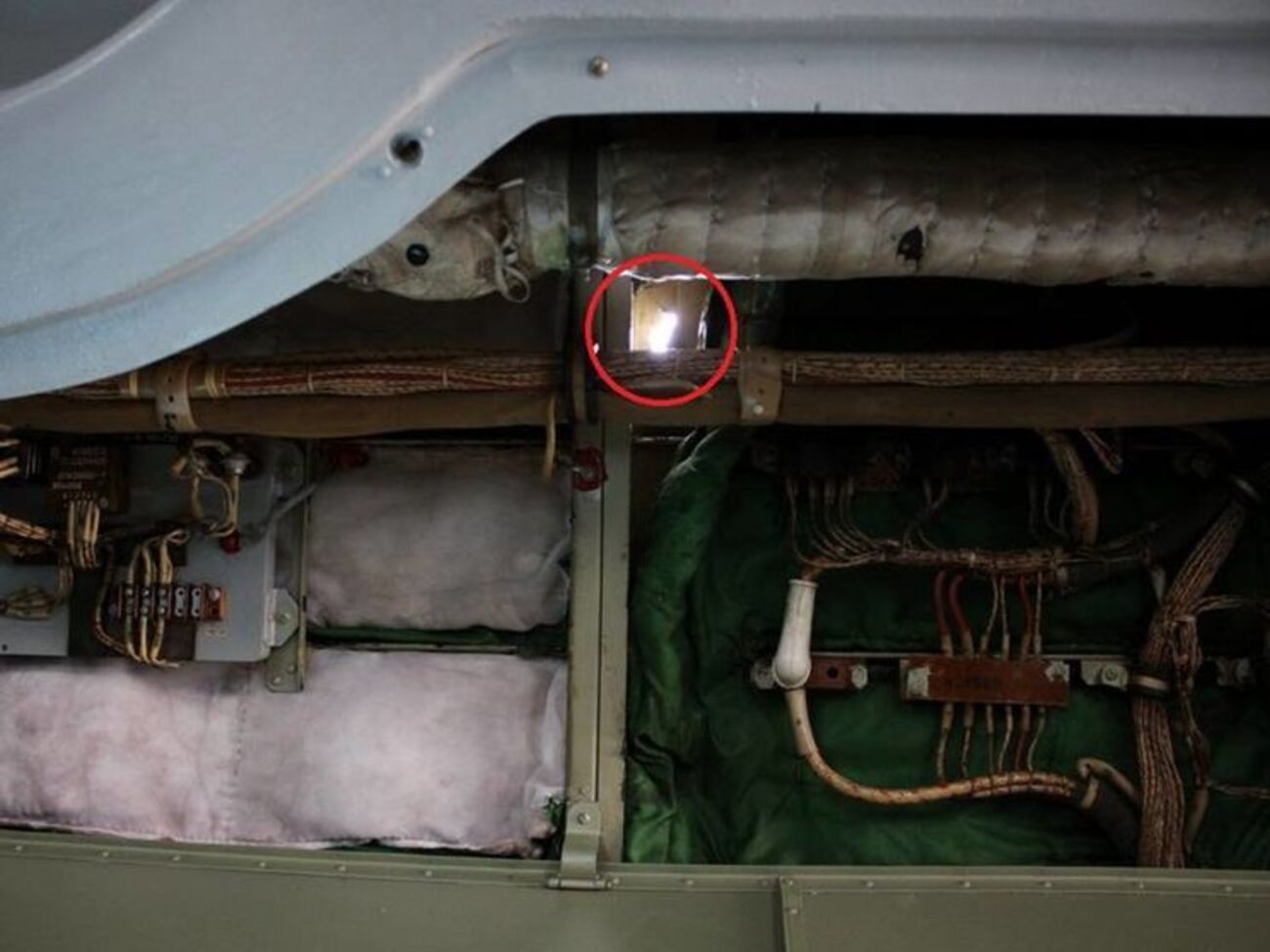 Транспортный самолет ВМС Украины Ан-26 был обстрелян сегодня из стрелкового оружия