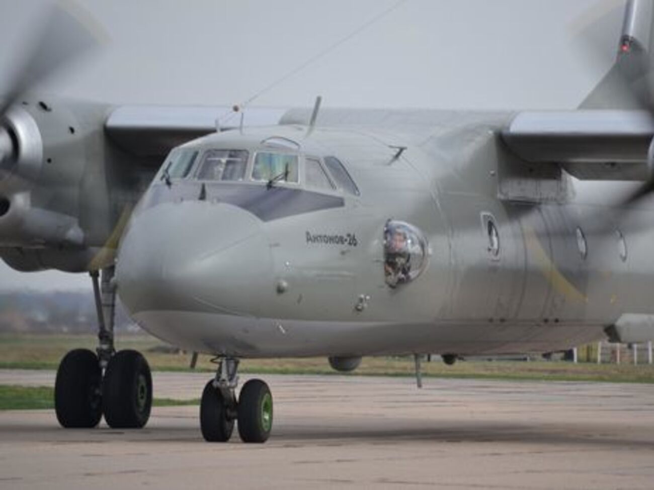 Россияне обвинили украинский Ан-26 в опасных маневрах