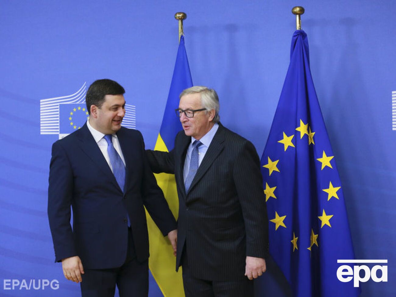 Юнкер провел пресс-конференцию с Гройсманом