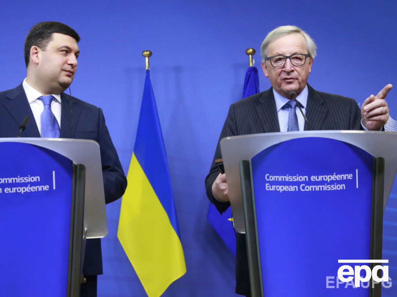 Юнкер обсудил безвизовый режим с премьер-министром Украины Гройсманом
