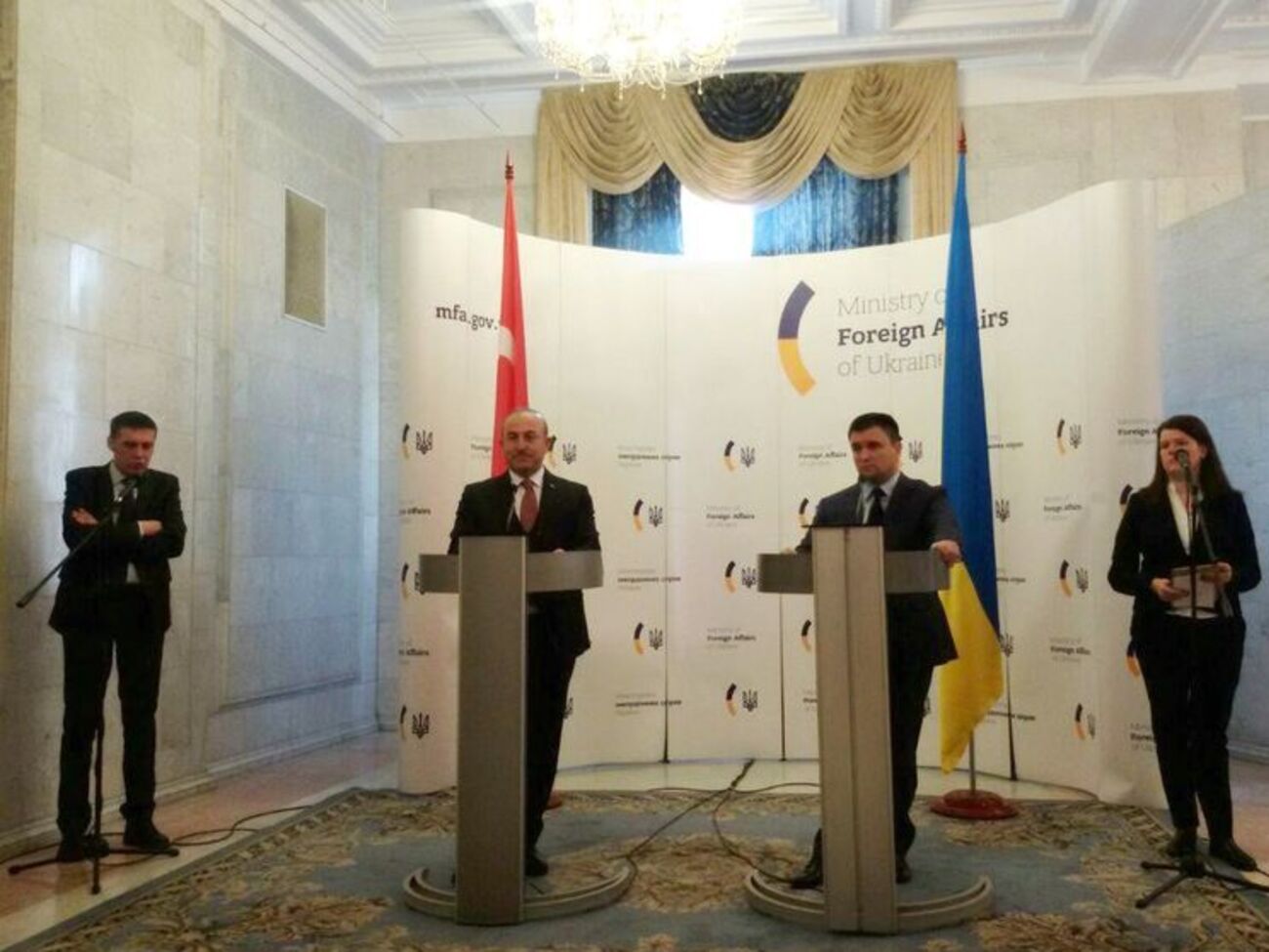 Чавушоглу: Мы ни в коем случае не признаем незаконную аннексию Крыма