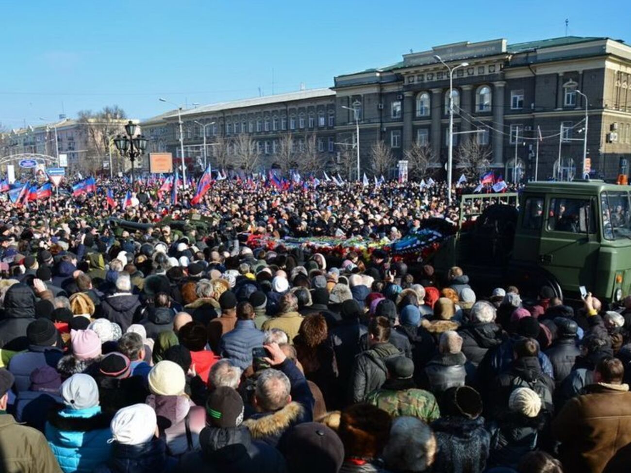 Із Гіві прощалися в центрі Донецька