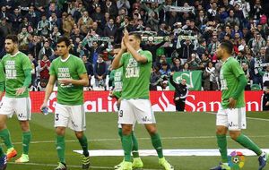 Игроки "Бетиса" поддержали Зозулю