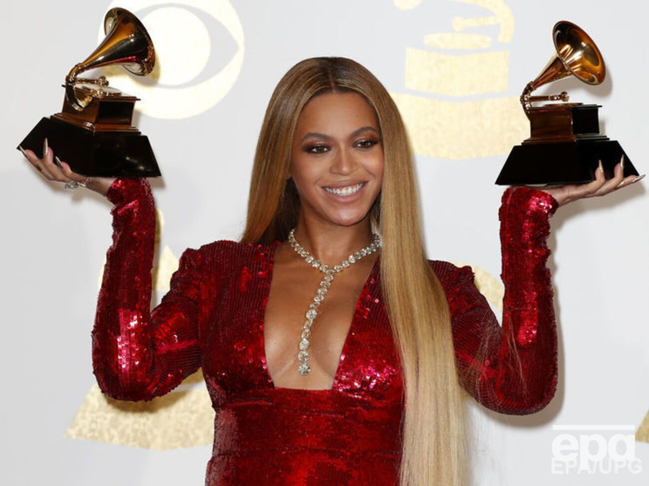 Вагітна Бейонсе вийшла на сцену за нагородами