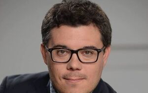 Тарас Березовец: После автомойщиков и охранников супермаркетов поток желающих закончить свой жизненный путь в Украине существенно иссох