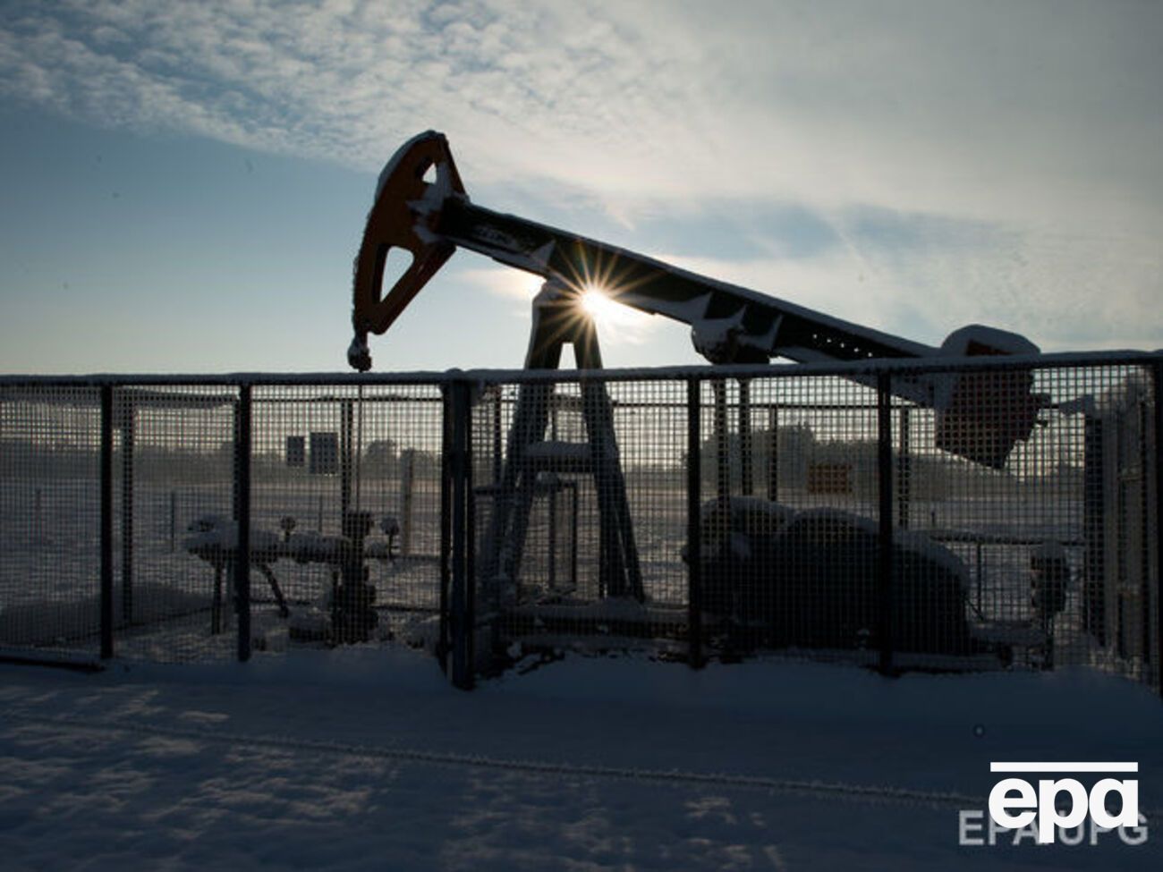 13 лютого ціна на нафту марки Brent упала майже на $1