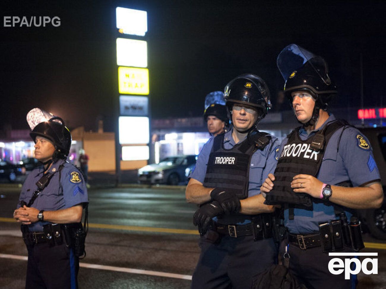 Правоохранители задержали двух человек, однако потом выяснилось, что один из задержанных не имеет отношения к стрельбе