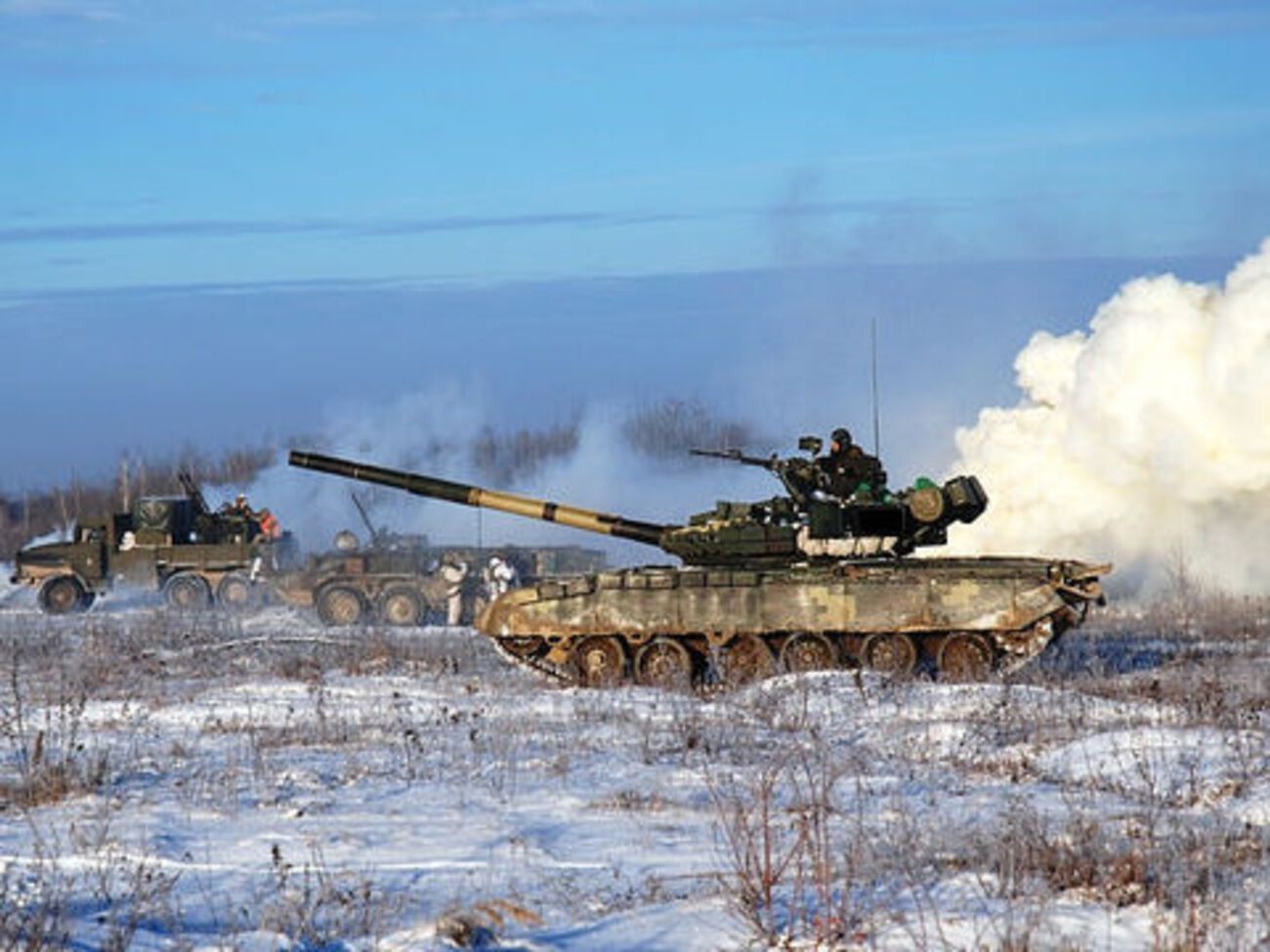 В учениях резервистов задействуют бронетехнику и авиацию