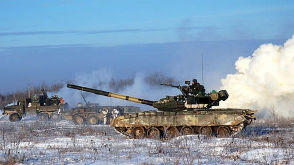 В учениях резервистов задействуют бронетехнику и авиацию