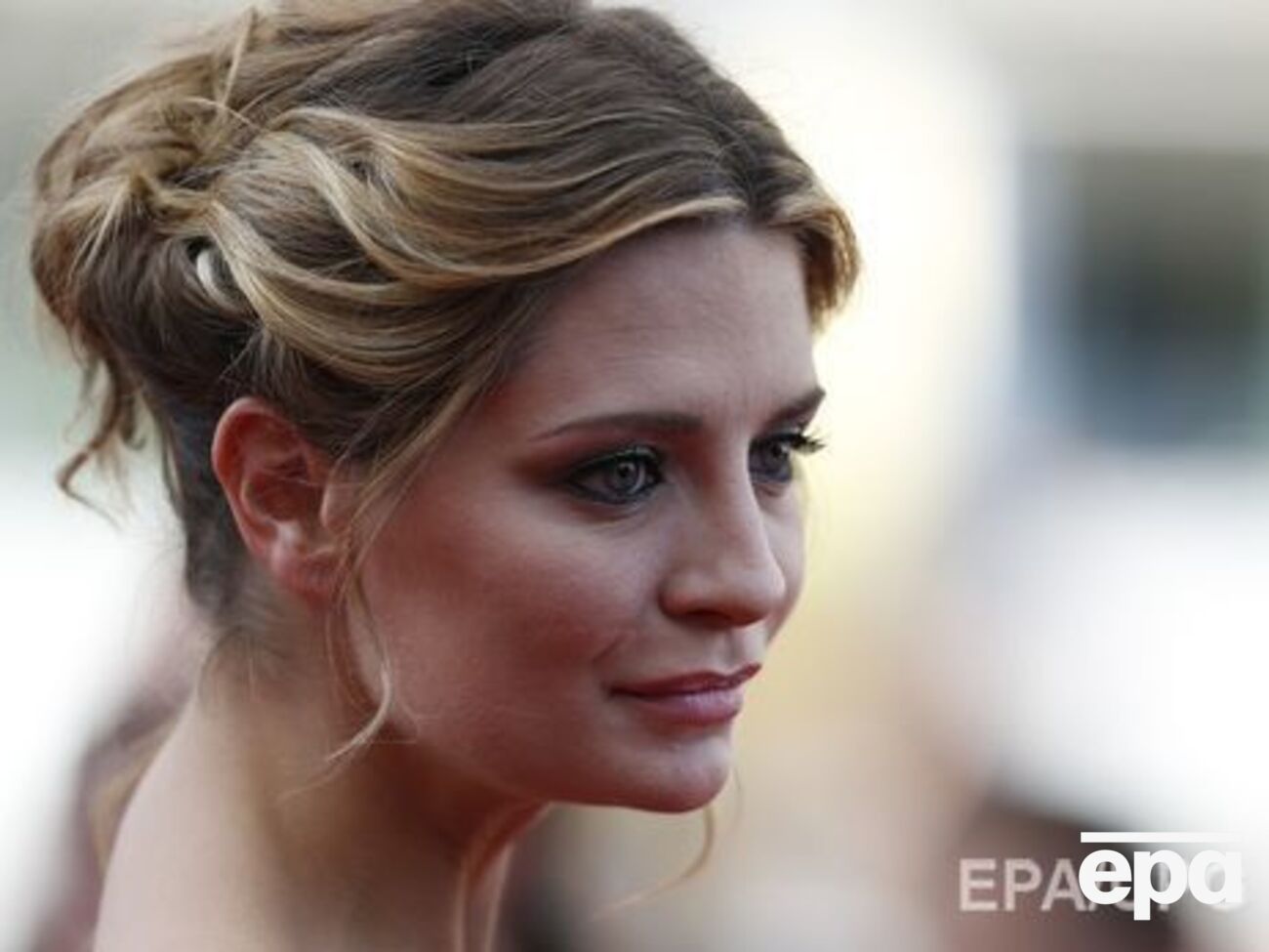 Бартон не розрахувала висоту арки