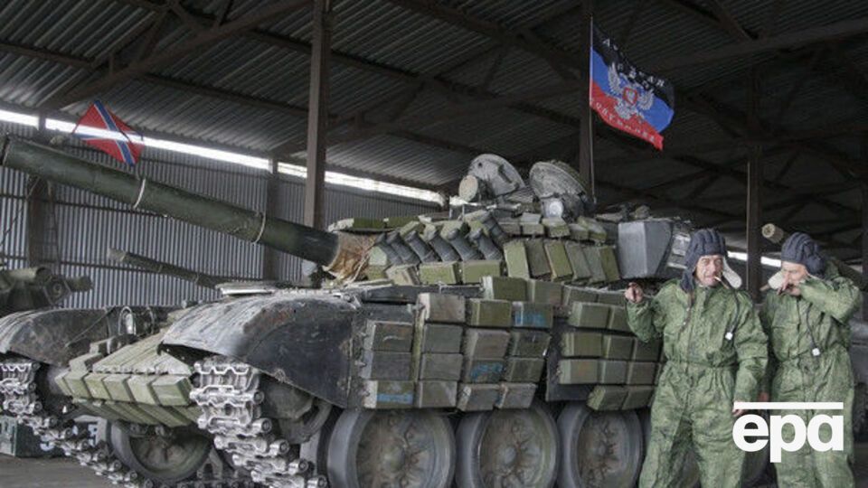 Боевики прячут военную технику на складе в Донецке