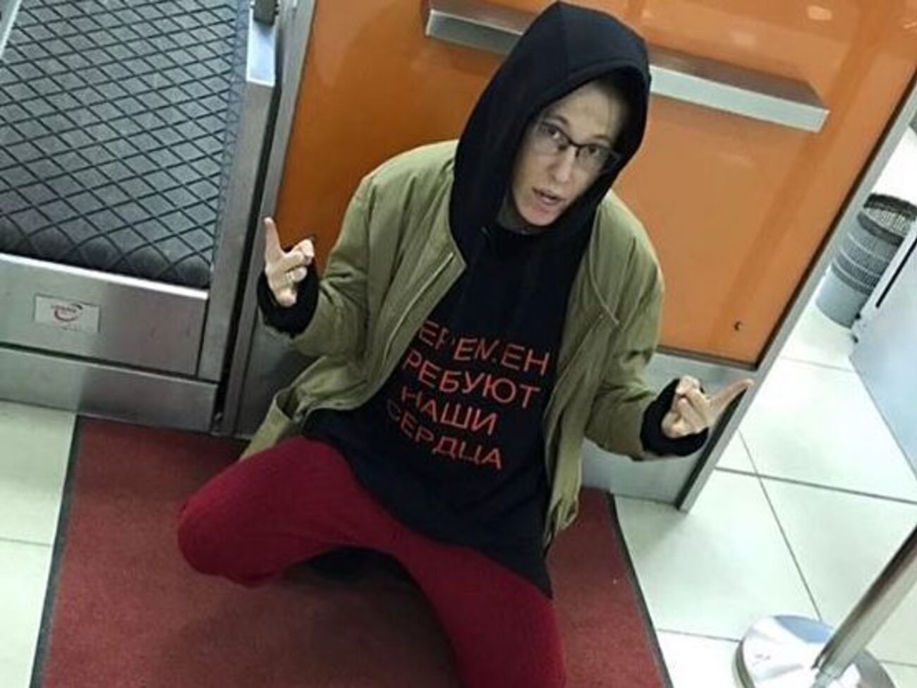 Собчак: Ви статевозрілий чоловік із сивими мудями й невеликою залисиною? Нічого не знаємо! Швидко сів і написав валентинку!