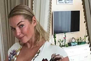 Волочкова: Випустили футболки з моїм зображенням. Як вам?