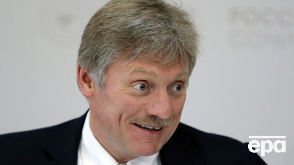 Пєсков не виключає додатковий захист честі і гідності президента РФ на законодавчому рівні