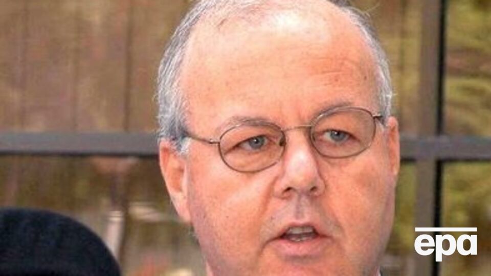 Кофери Блек був старшим радником із закордонних справ одного з учасників президентської гонки в США в 2011 році – Мітта Ромні