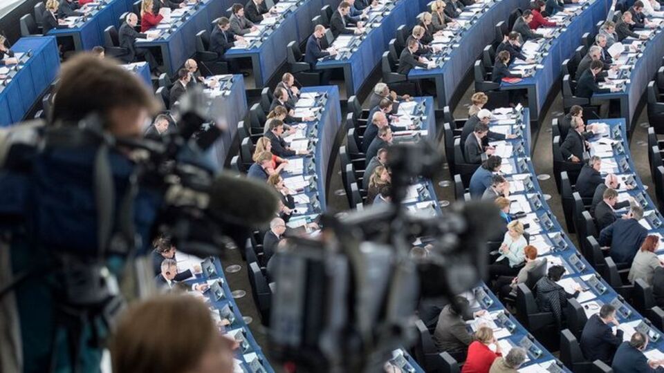 Євродепутати схвалили механізм призупинення безвізового в'їзду громадян третіх країн