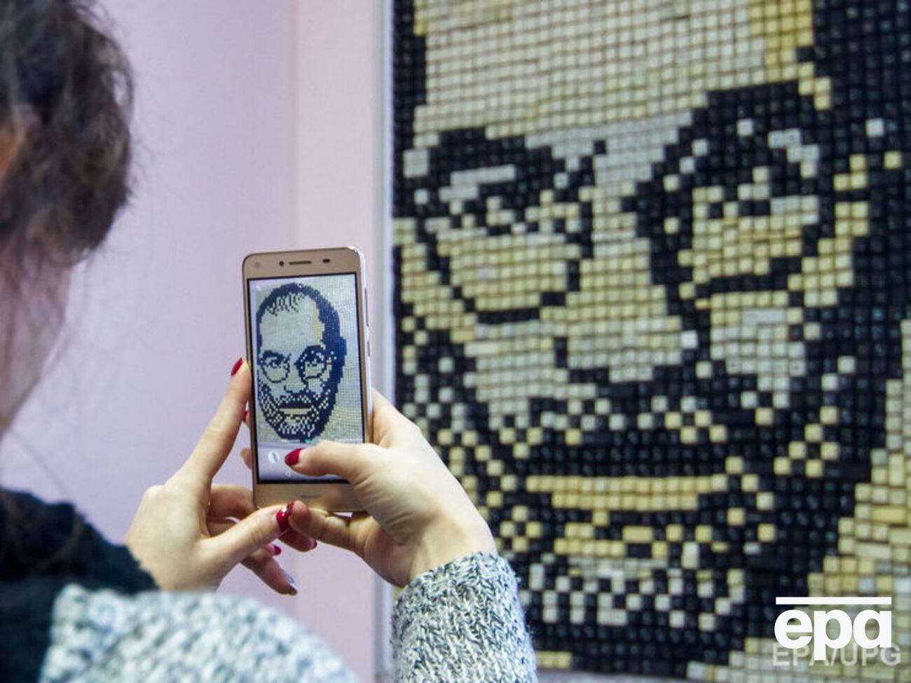 Apple виявилася найдорожчою публічною компанією у світі