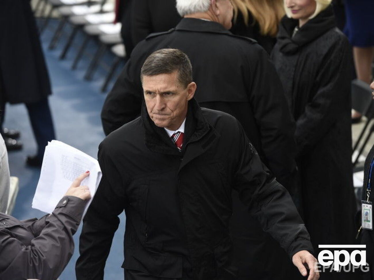 За шість днів по інавгурації генерала Флінна запросили до ФБР