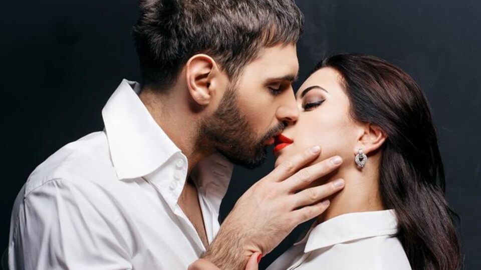 Козловський: Минув рік, як ти прийшла в моє життя, як ми познайомилися. Така мила, зворушлива й усміхнена, підкорила моє серце, змусила його битися частіше.