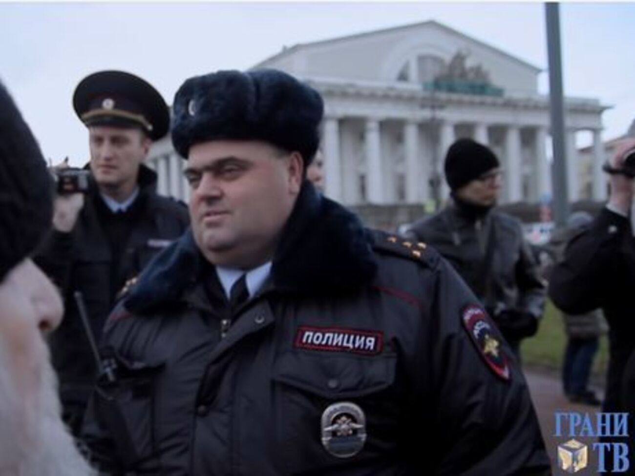 В России продолжают задерживать людей за репосты и комментарии в соцсетях