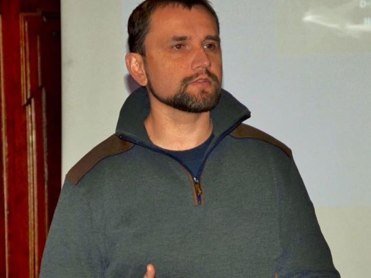 Вятрович посоветовал участникам нападения на него посещать спортзал