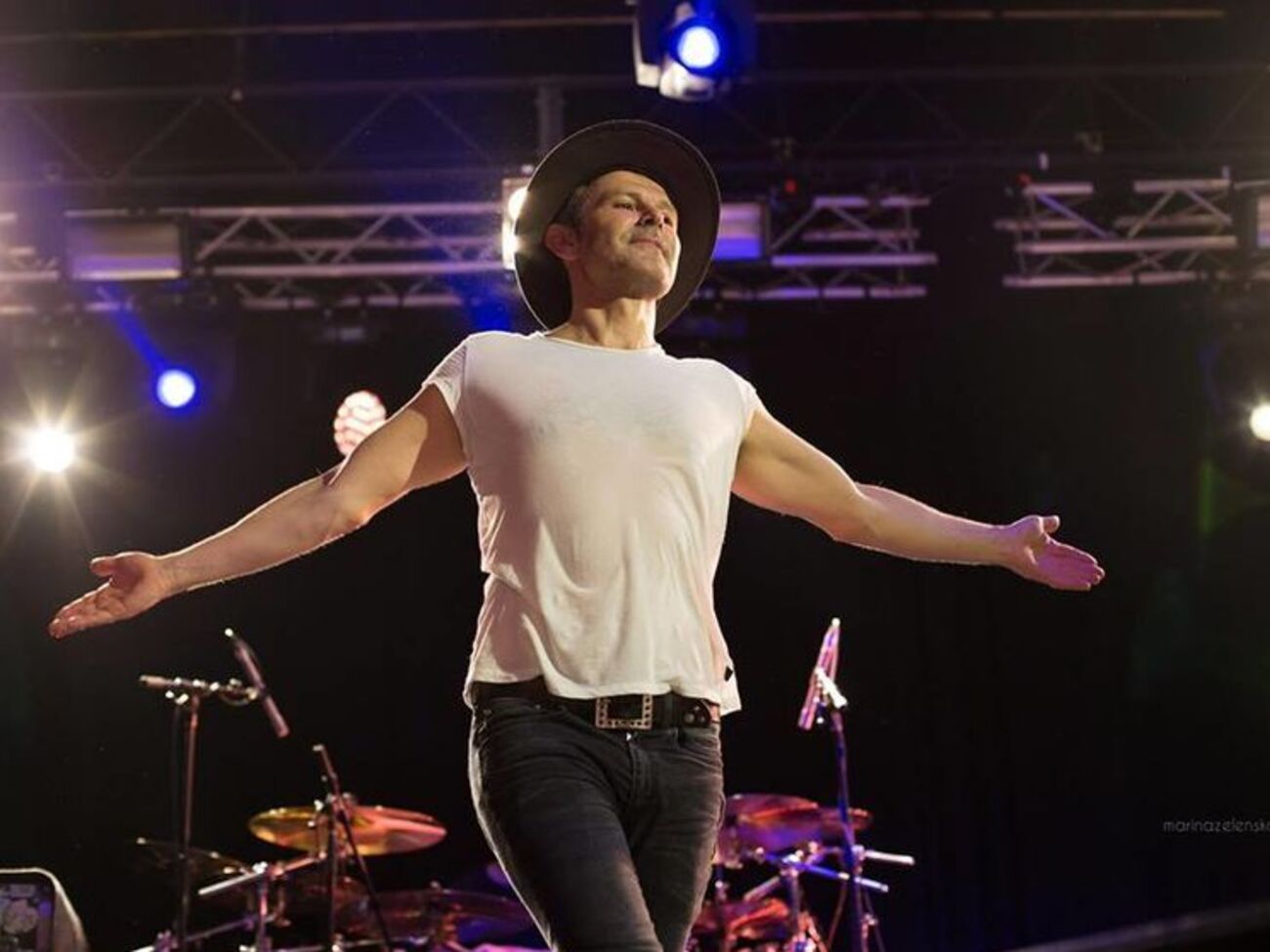 "Океан Ельзи" рекламує польського мобільного оператора