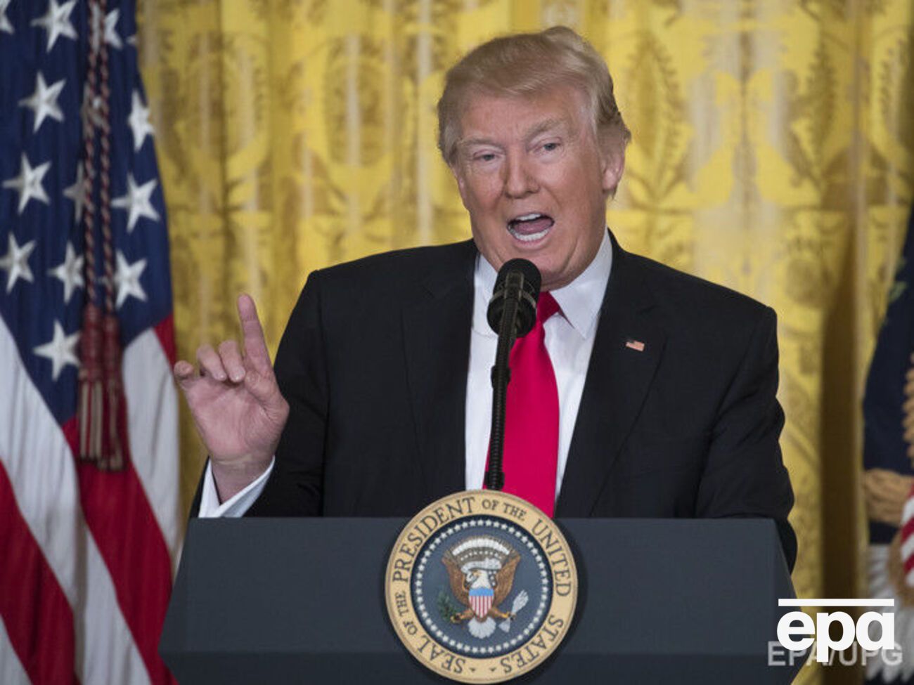 Трамп дал пресс-конференцию