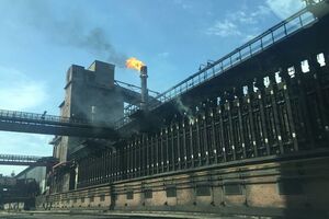 Сейчас на заводе работает два коксовых цеха