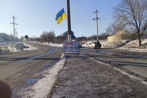 В штабе сообщили, что в сторону редута движутся автобусы со спецназовцами