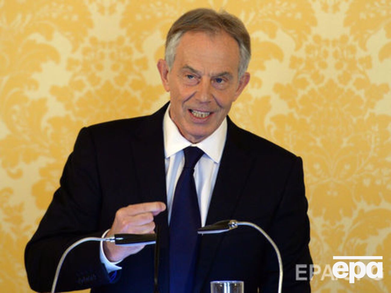 Тони Блэр призвал британцев опротестовать выход из ЕС