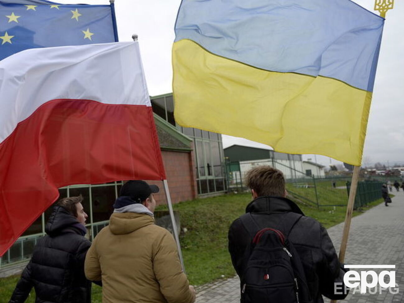 В исследовании отмечается, что работники из Украины в Польше, как правило, ищут крупные компании со штатом более 250 человек