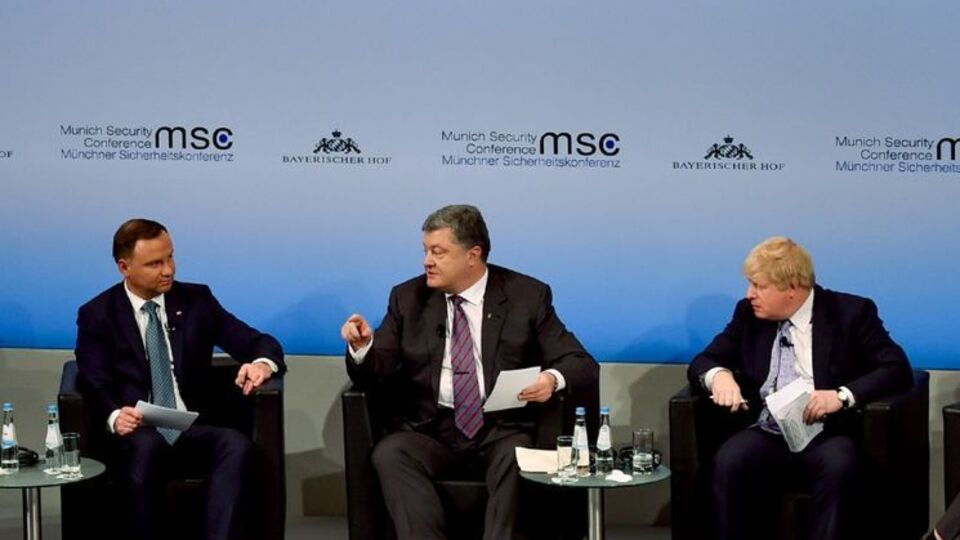 Порошенко зазначив, що "неможливо бути президентом країни, яка воює, і не бути оптимістом"