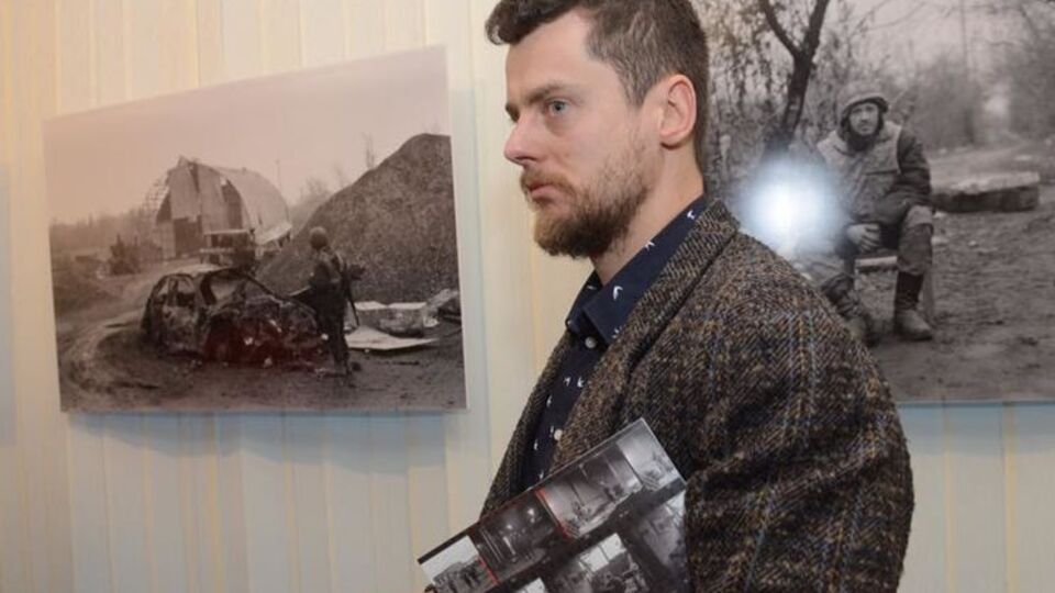 Ірина Геращенко: Олесь розмістив фото на тлі вирізаних із простреленого металу фігур людей
