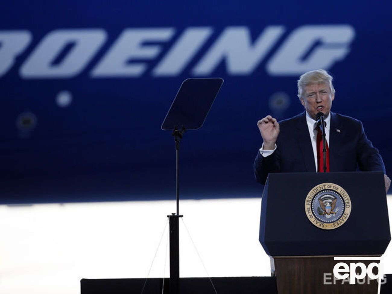 Трамп прибув до Південної Флориди після виступу на церемонії відкриття нового літака Boeing
