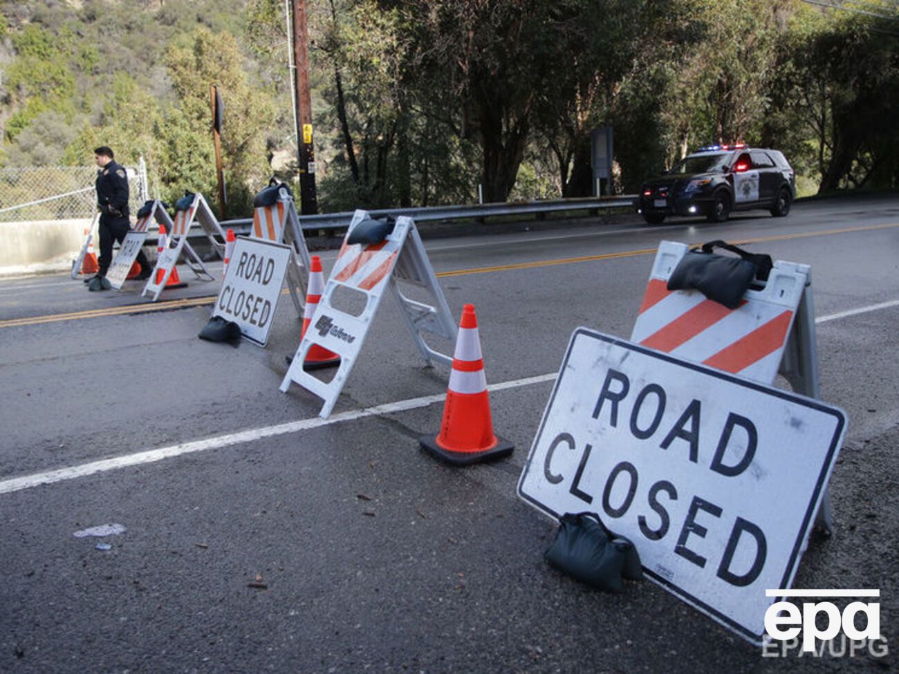 В Калифорнии некоторые участки автострад и автомагистралей были закрыты из-за наводнений