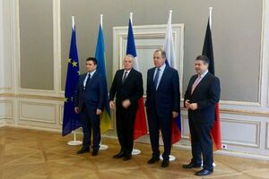 На зустрічі присутні міністри закордонних справ України, Росії, Франції та Німеччини