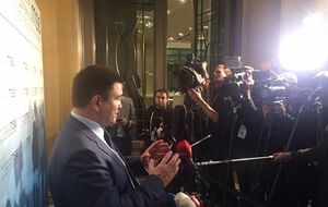 Климкин поблагодарил министра иностранных дел Германии Зигмара Габриеля, который "при температуре 40°С очень последовательно вел" встречу в Мюнхене