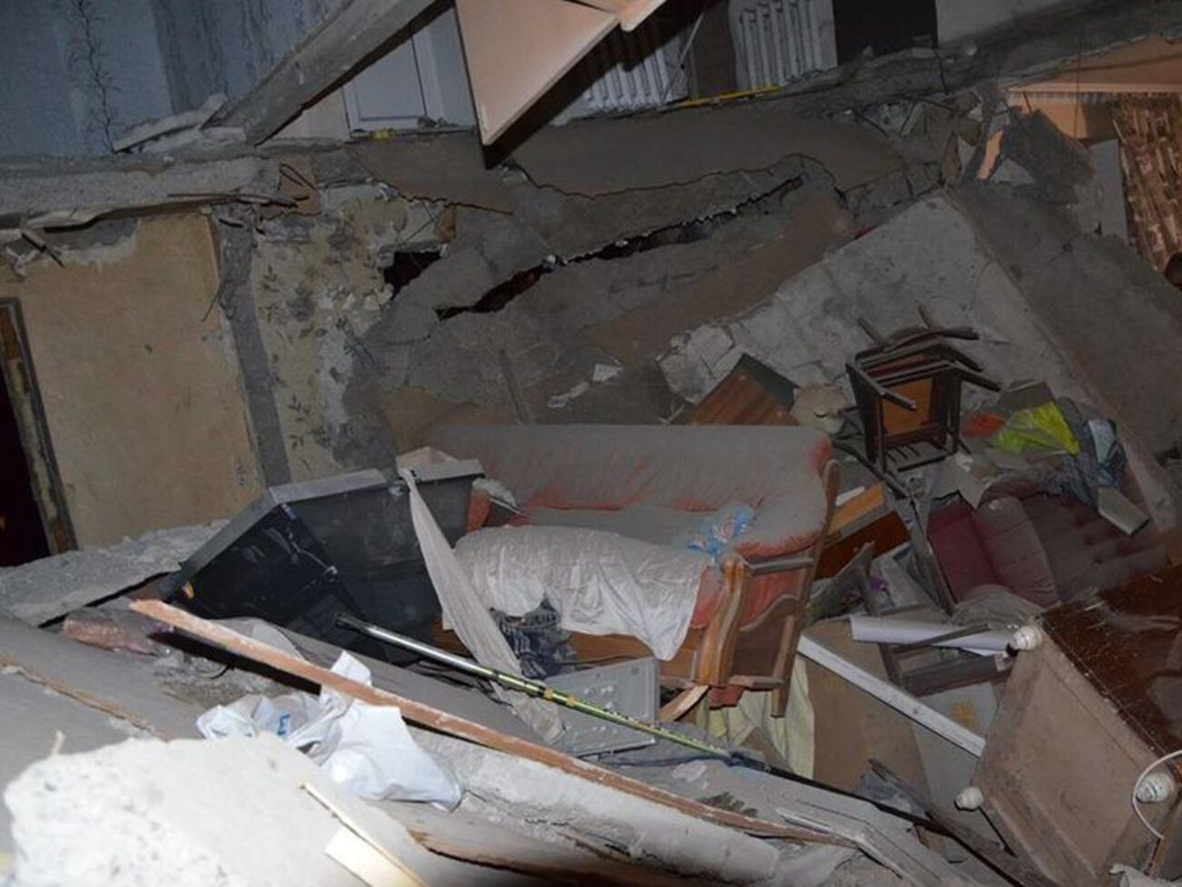 Авдеевку продолжают обстреливать