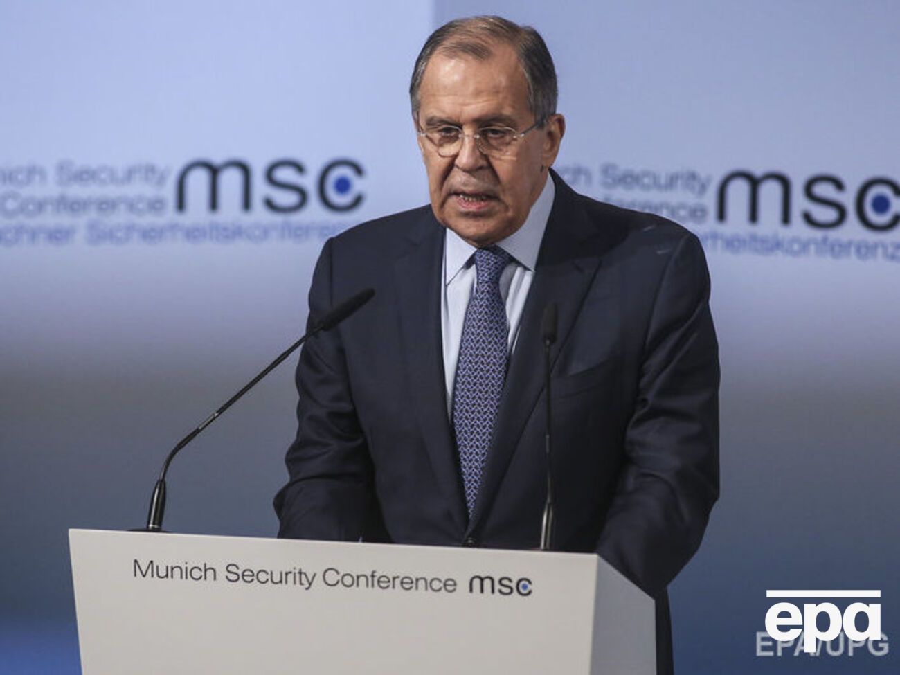 Лавров заявил, что не думает, что кто-то усматривает в признании Россией "документов" так называемых ЛНР/ДНР "какое-то изменение позиции" РФ