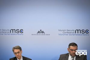 По словам Рота (на фото слева), Асада нужно заменить кем-то, кто "согласится обеспечить безопасность всех групп населения, которые проживают в Сирии"