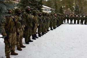 В Авдеевку отправился отряд в составе сотрудников спецподразделений и криминальной полиции