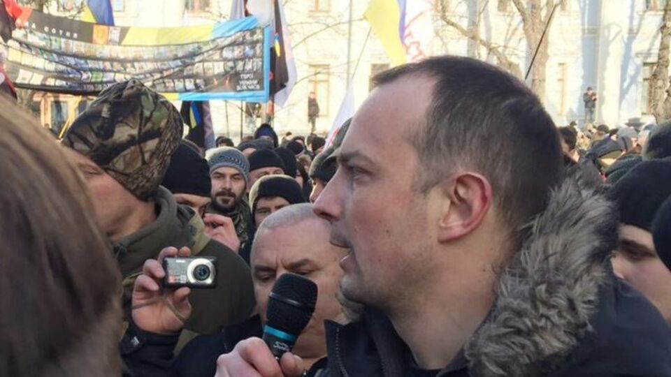 Соболєв: Просто тут ми створюємо табір. Потрібні люди, намети, їжа. На ніч потрібні дрова