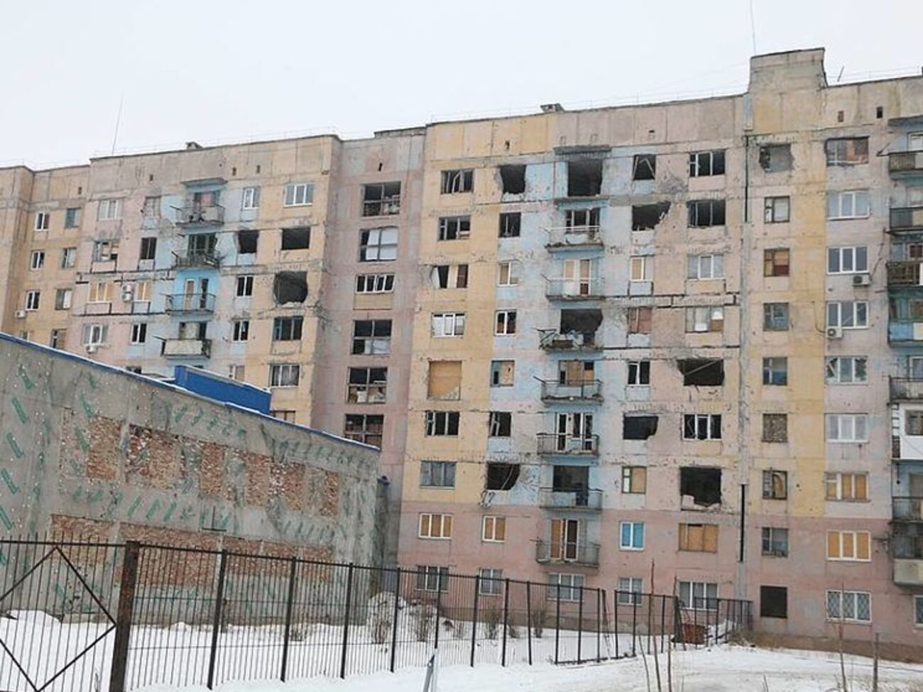 Наслідки обстрілу Авдіївки