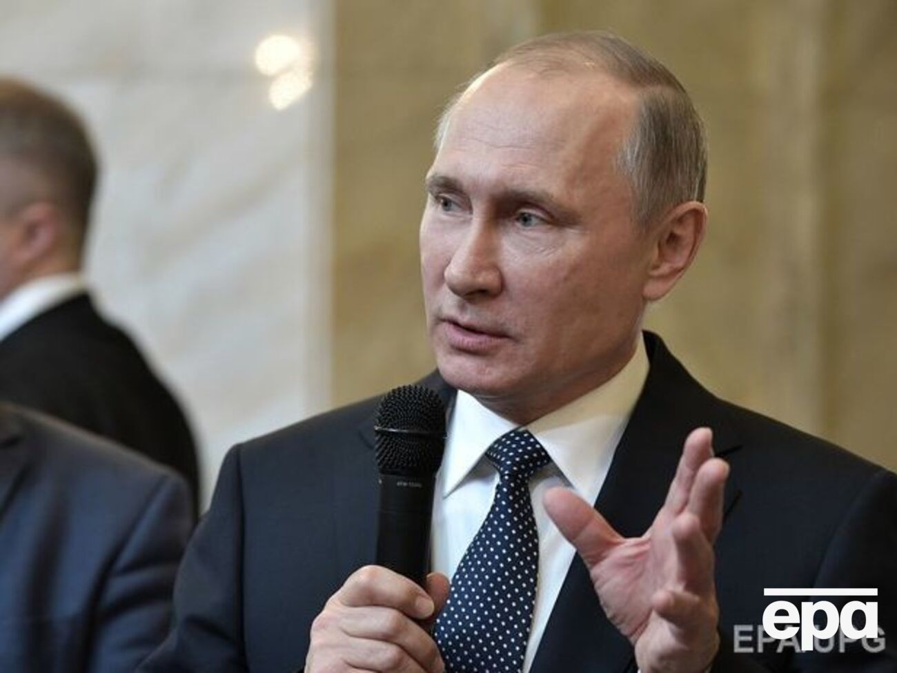 Путін звільнив з посад низку високопосадовців