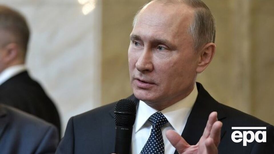 Путін звільнив з посад низку високопосадовців