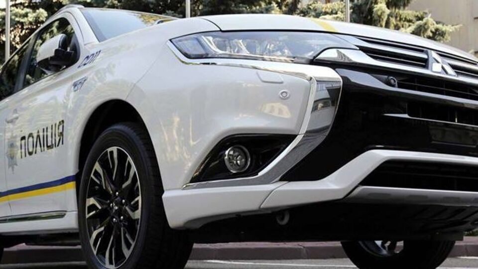 НАБУ розслідує закупівлю кросоверів